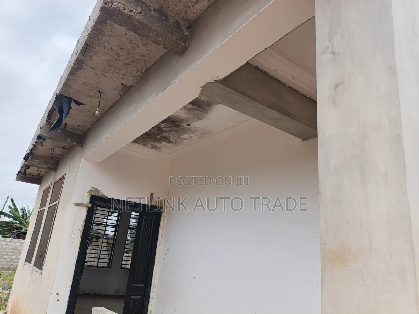 2bdrm House in School Junction for sale