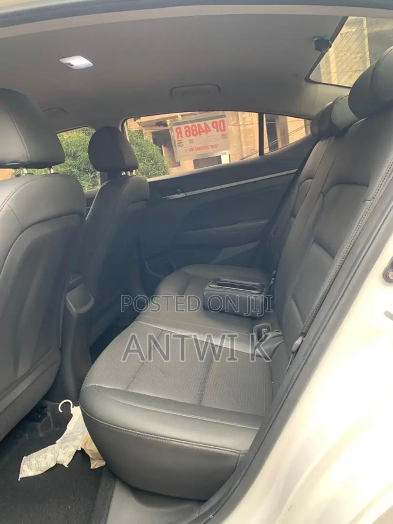 Hyundai Avante 2018 White
