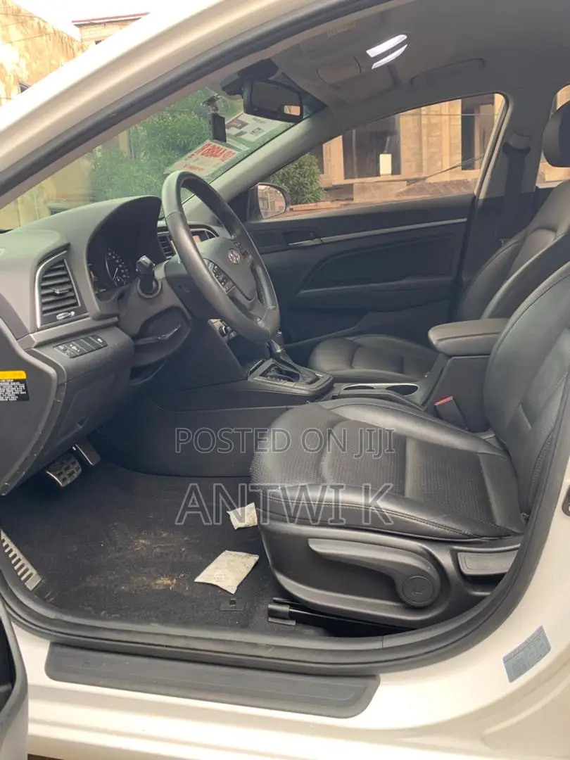 Hyundai Avante 2018 White