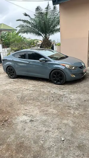 Hyundai Elantra Limited Sedan FWD (1.8L 4cyl 6A) 2013 Blue