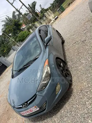 Hyundai Elantra Limited Sedan FWD (1.8L 4cyl 6A) 2013 Blue