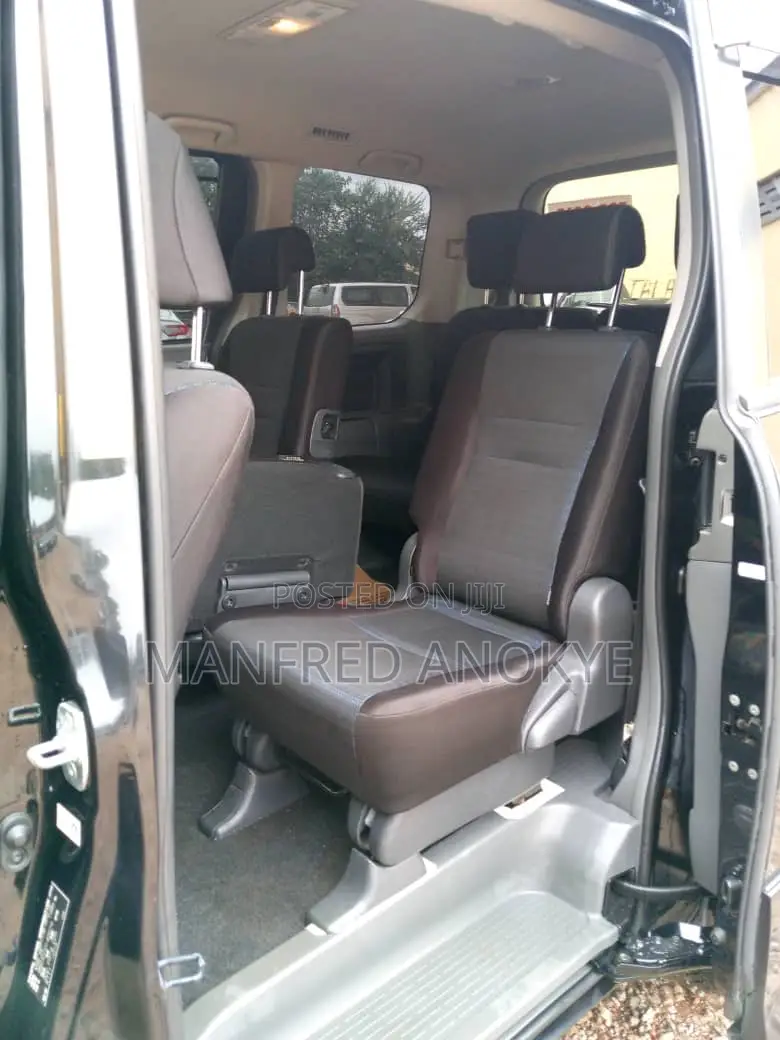 Toyota Voxy 2012 Black