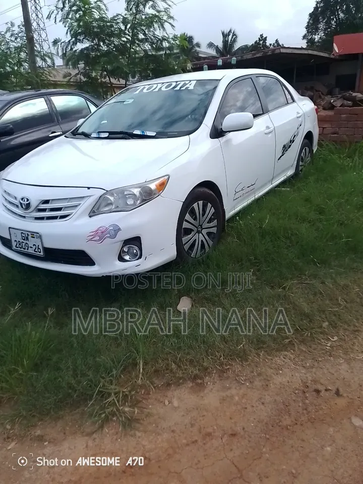 Toyota Corolla 2016 White