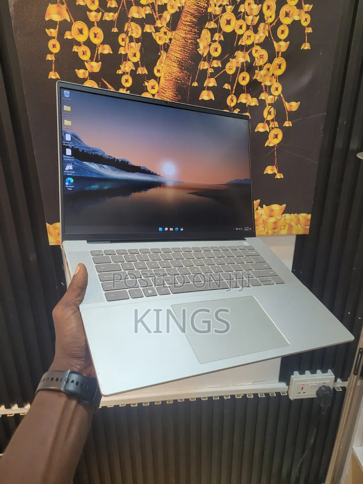 Laptop Dell Inspiron 16 5635 8GB Intel Core i7 SSD 512GB
