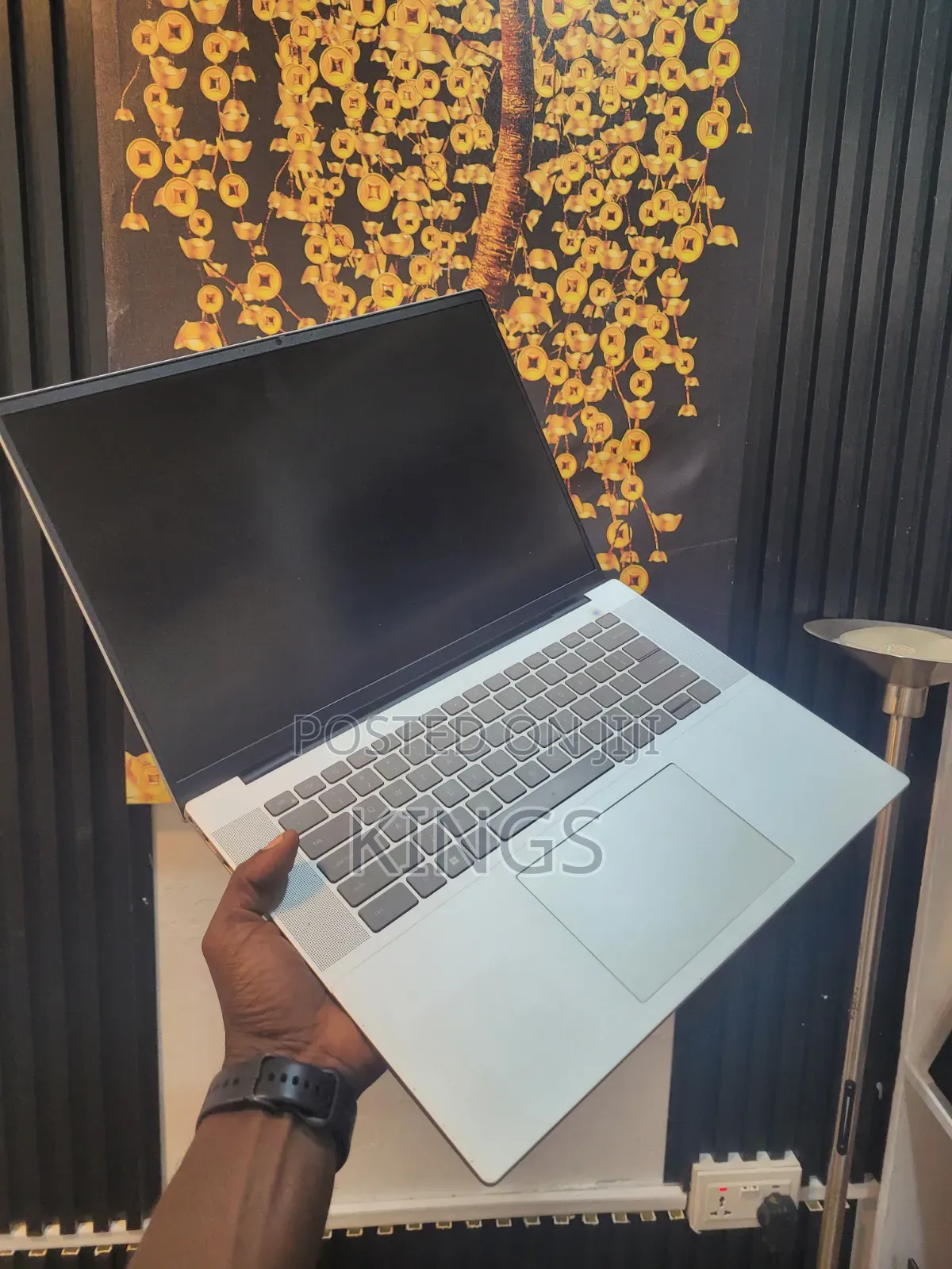 Laptop Dell Inspiron 16 5635 8GB Intel Core i7 SSD 512GB