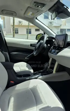 Toyota Corolla Cross 2022 Green