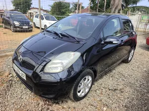 Toyota Vitz 2010 Black