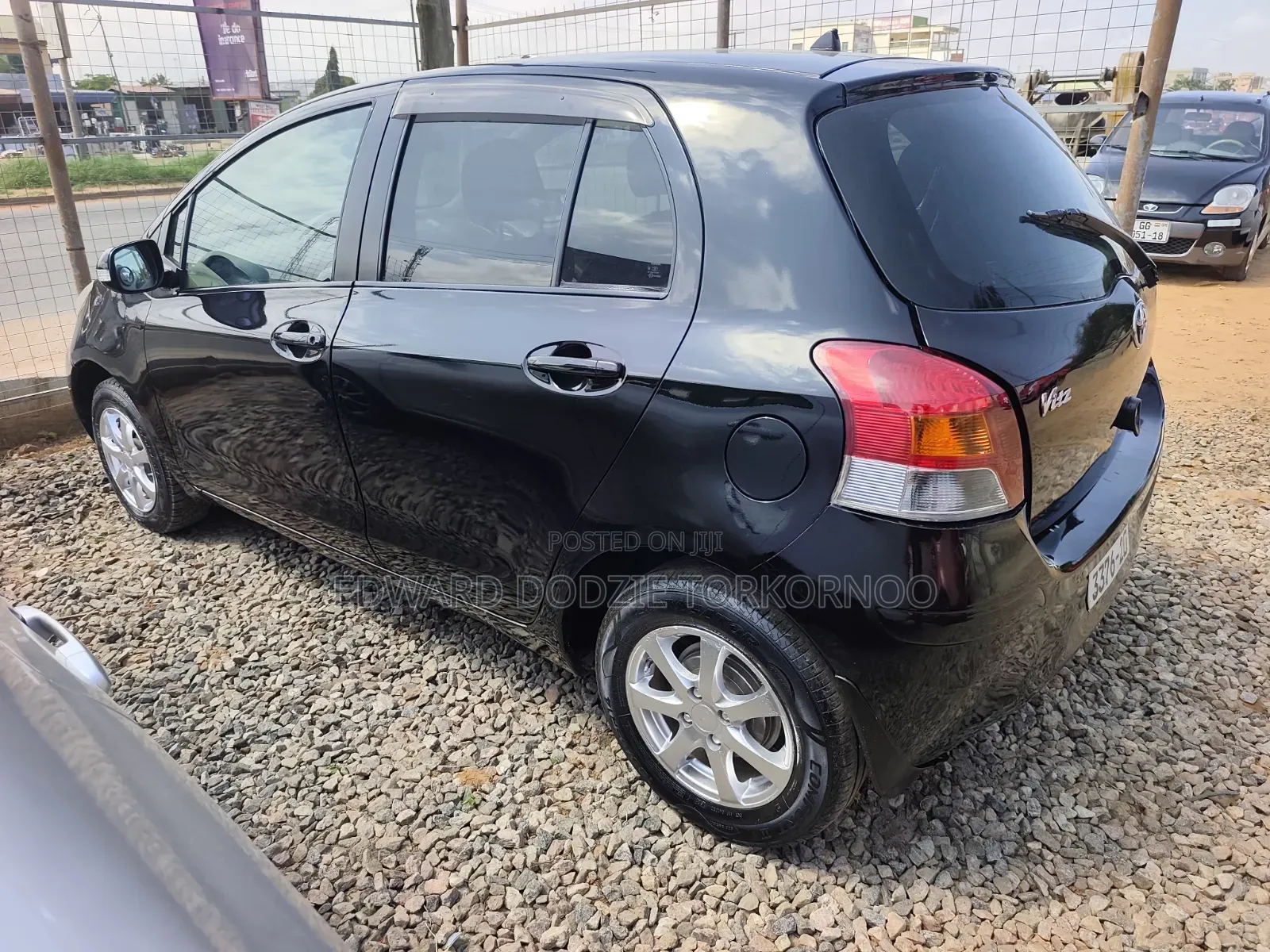 Toyota Vitz 2010 Black
