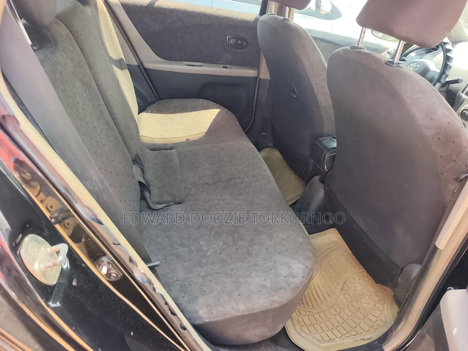 Toyota Vitz 2010 Black