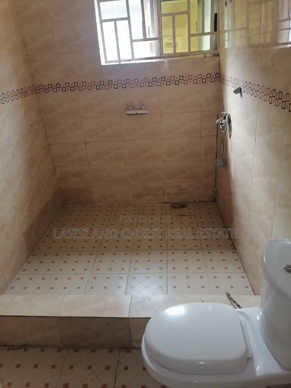 4bdrm House in Lasisi And Christ, Pokuase for rent