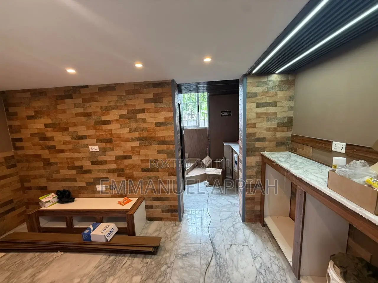 400sqm Warehouse for Rent at Tesano