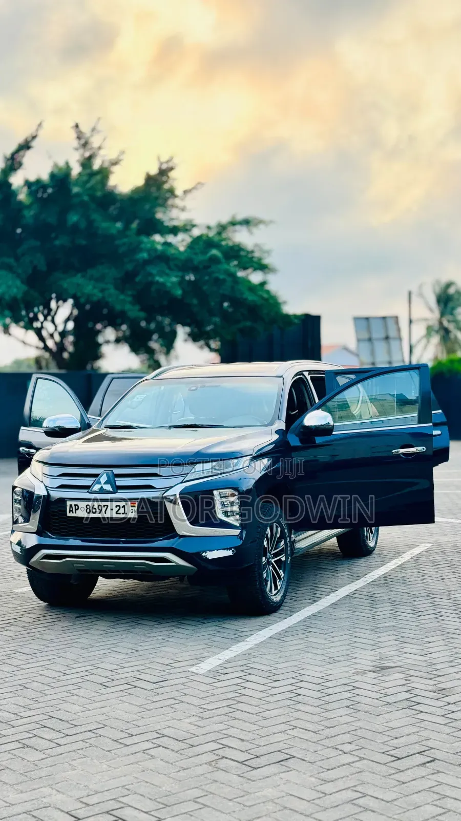 Mitsubishi Pajero 2021 Blue