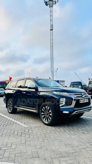Mitsubishi Pajero 2021 Blue