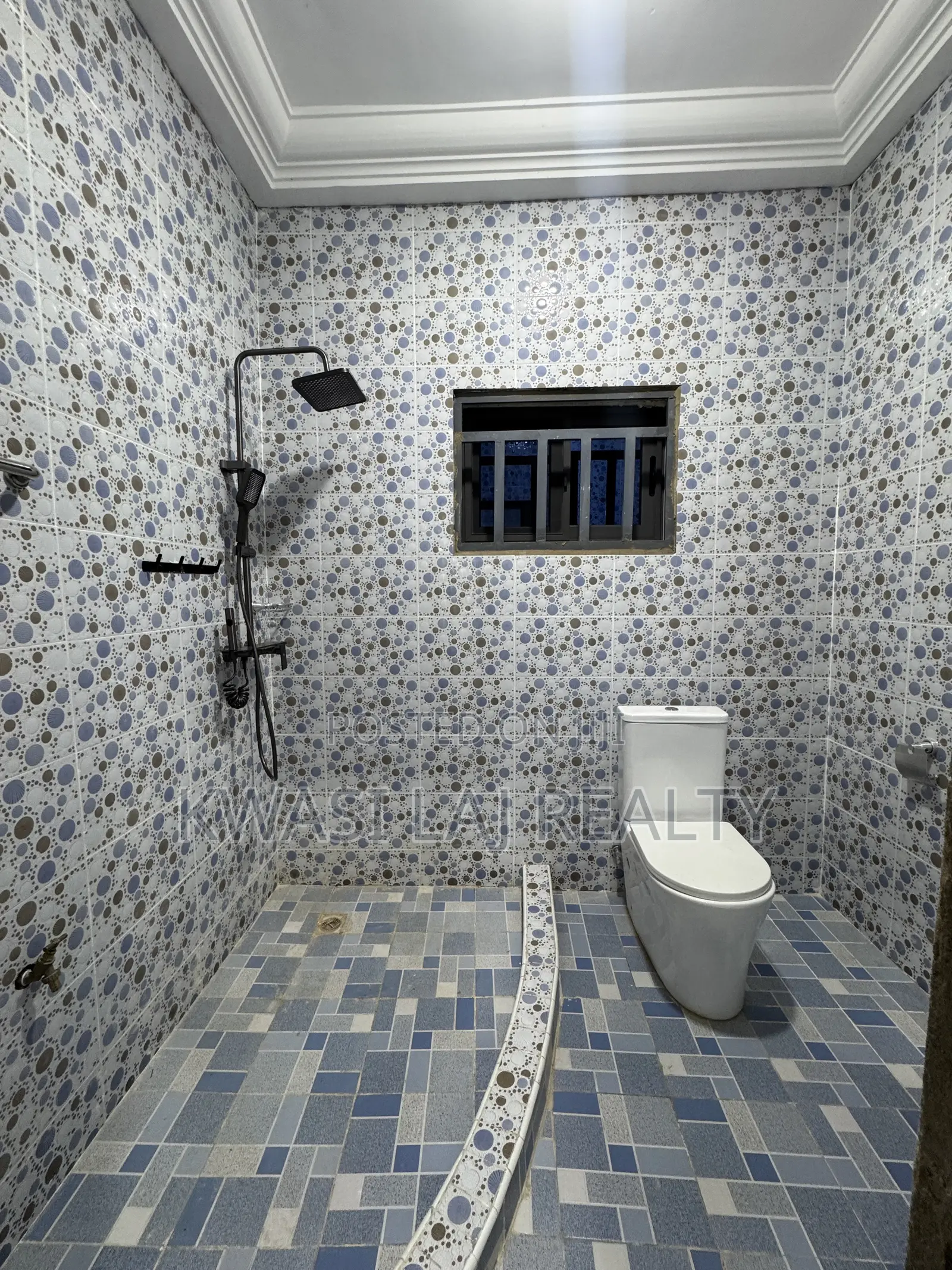 2bdrm Apartment in Whitecross, Weija for rent