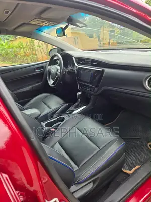 Toyota Corolla 2018 Red