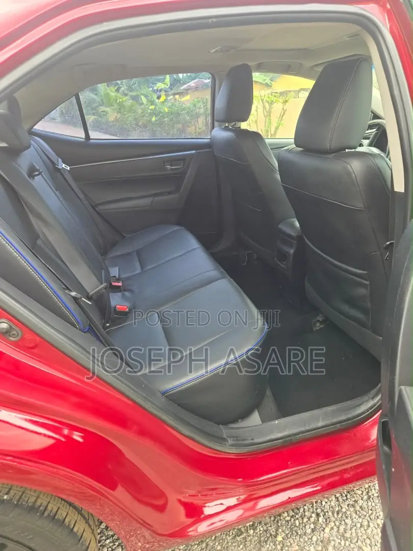 Toyota Corolla 2018 Red