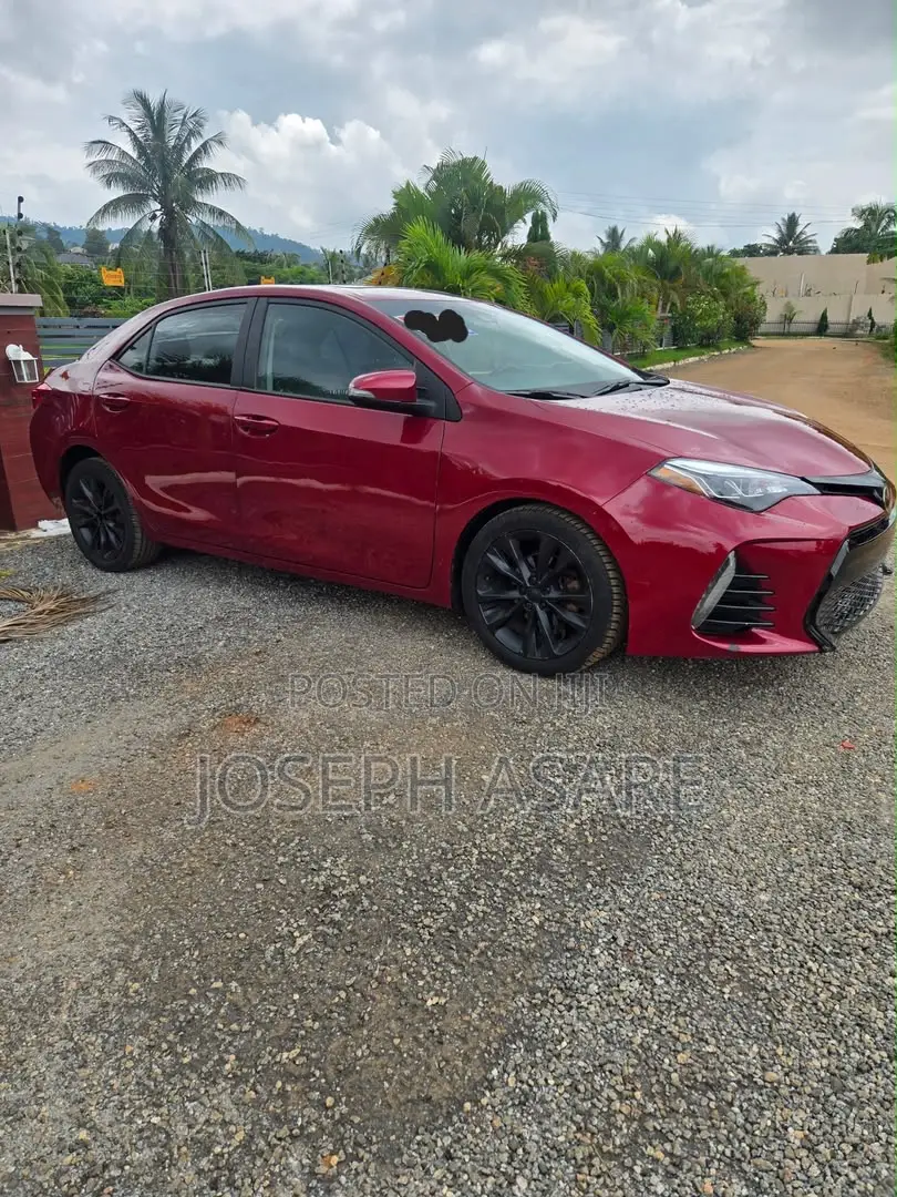 Toyota Corolla 2018 Red