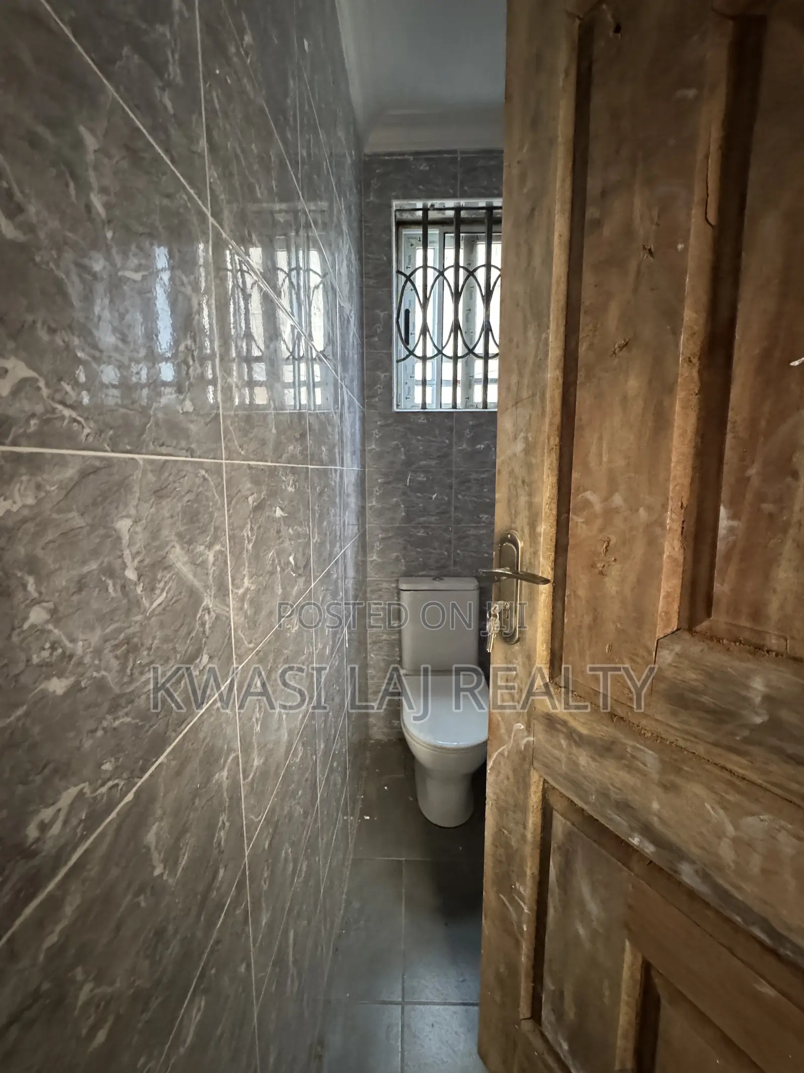 2bdrm Apartment in Whitecross, Weija for rent