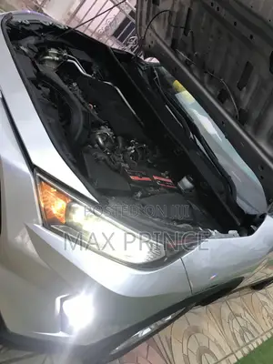 Toyota RAV4 XLE FWD 2019 Silver