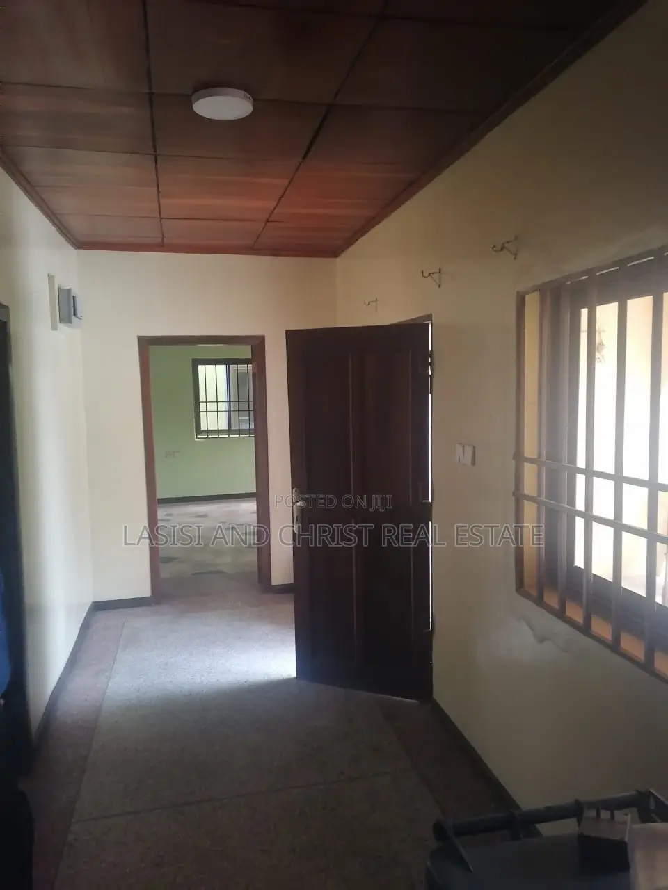 6bdrm Mansion in Lasisi And Christ, Amasaman for rent