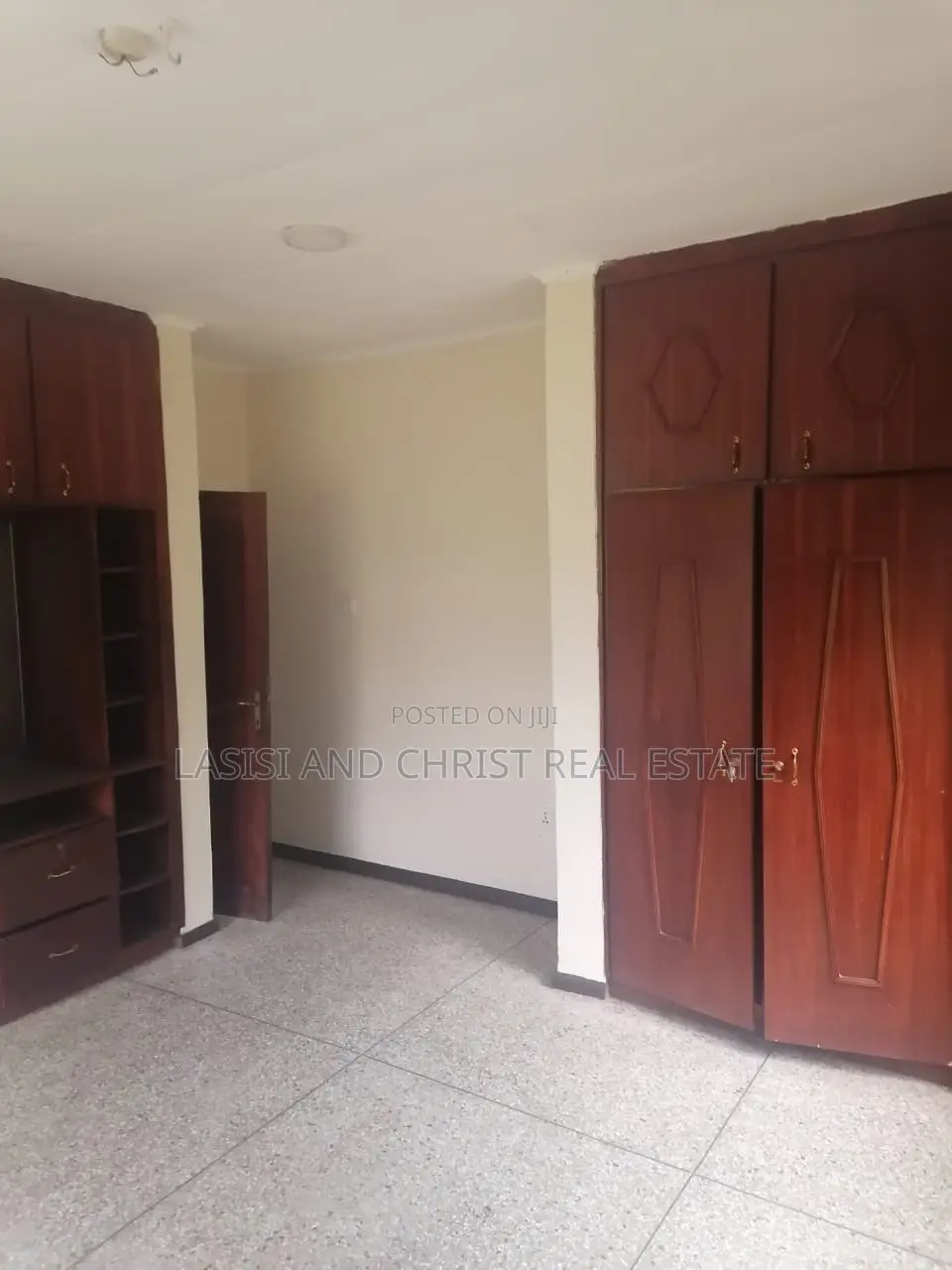 6bdrm Mansion in Lasisi And Christ, Amasaman for rent