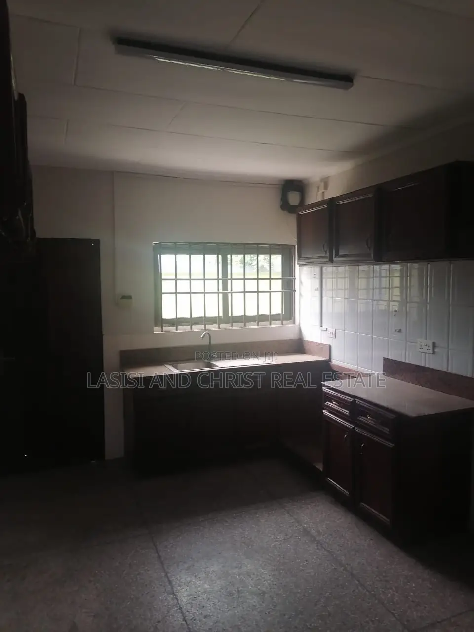 6bdrm Mansion in Lasisi And Christ, Amasaman for rent