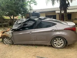 Hyundai Elantra 2016 Gray