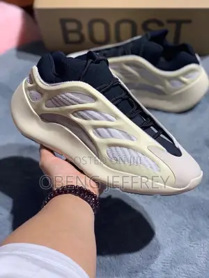 Original Adidas Yeezy 700 V3 Cream-White