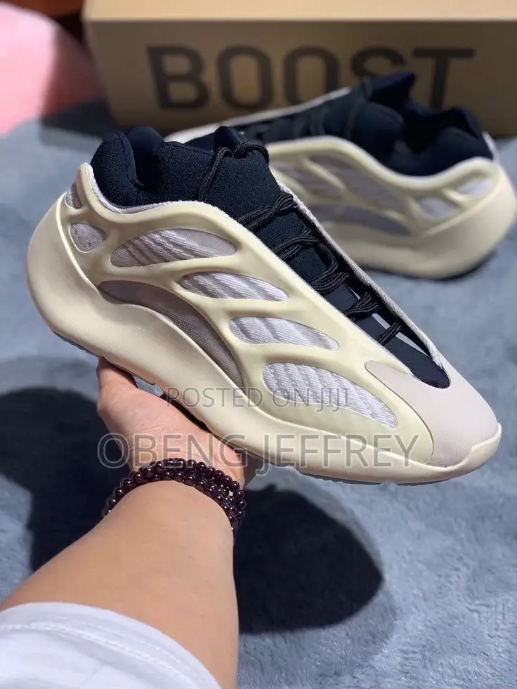Original Adidas Yeezy 700 V3 Cream-White
