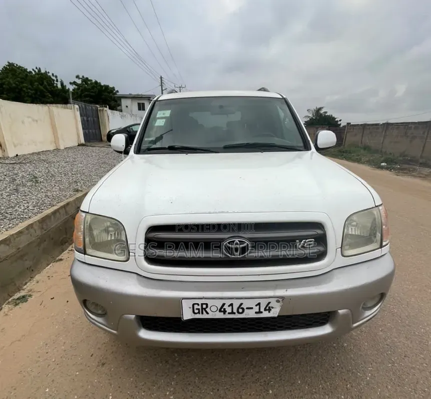 Toyota Sequoia 2004 White