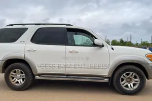 Toyota Sequoia 2004 White