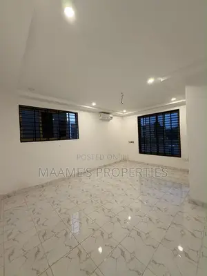 3bdrm Duplex in Adenta for sale