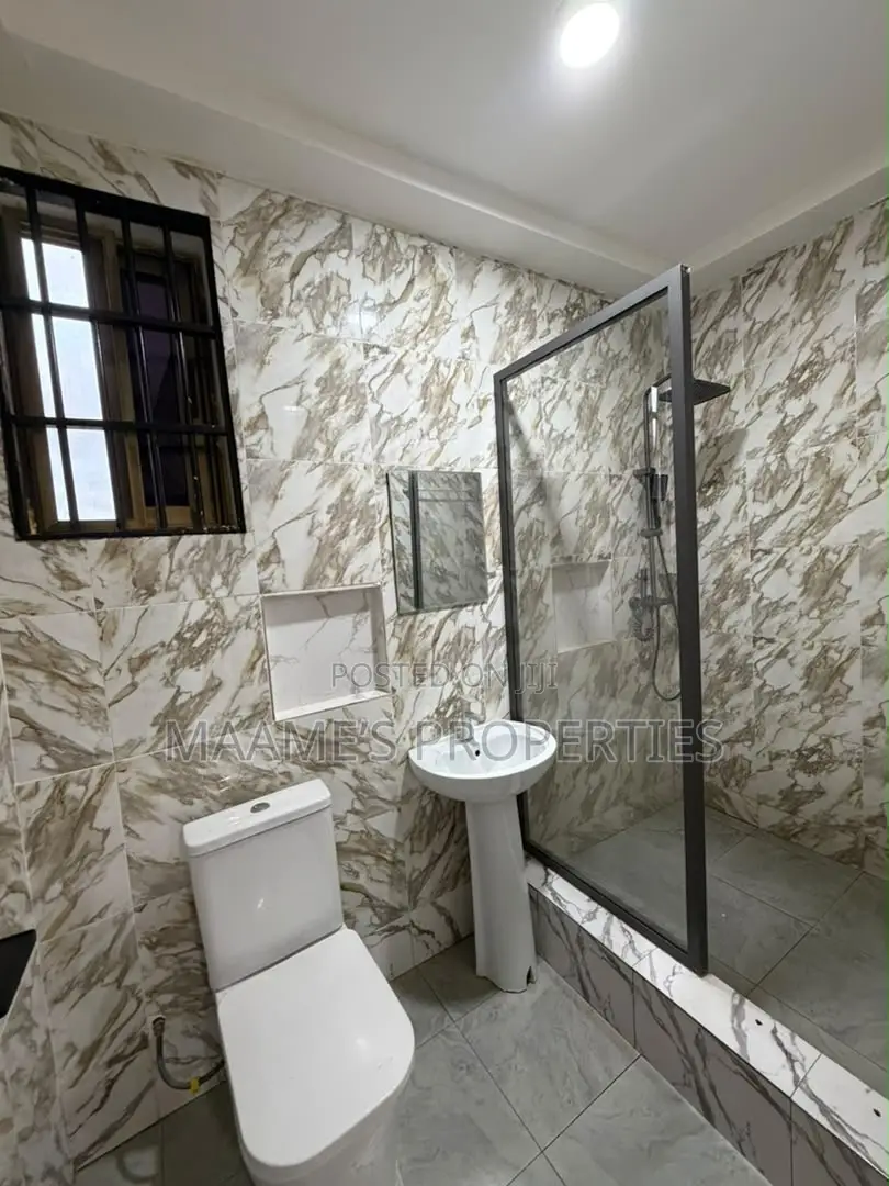 3bdrm Duplex in Adenta for sale