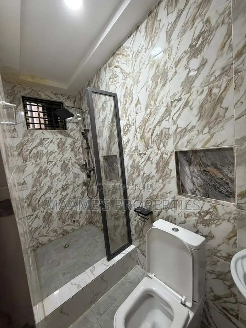 3bdrm Duplex in Adenta for sale