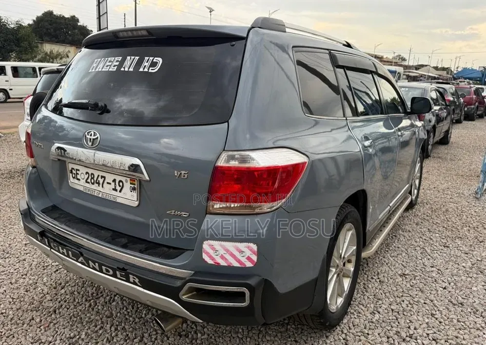 Toyota Highlander 2012 Blue