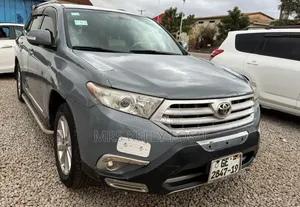 Toyota Highlander 2012 Blue