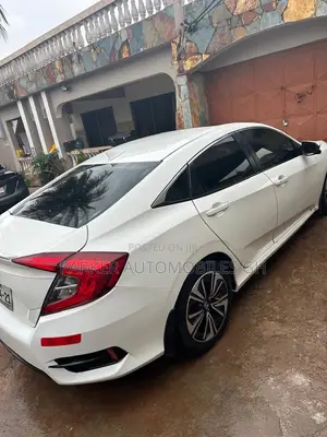 Honda Civic EX 4dr Sedan (2.0L 4cyl) 2017 White