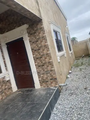 2bdrm Apartment in Fete Kakraba, Gomoa East for rent