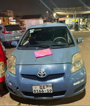 Toyota Vitz 2012 Blue