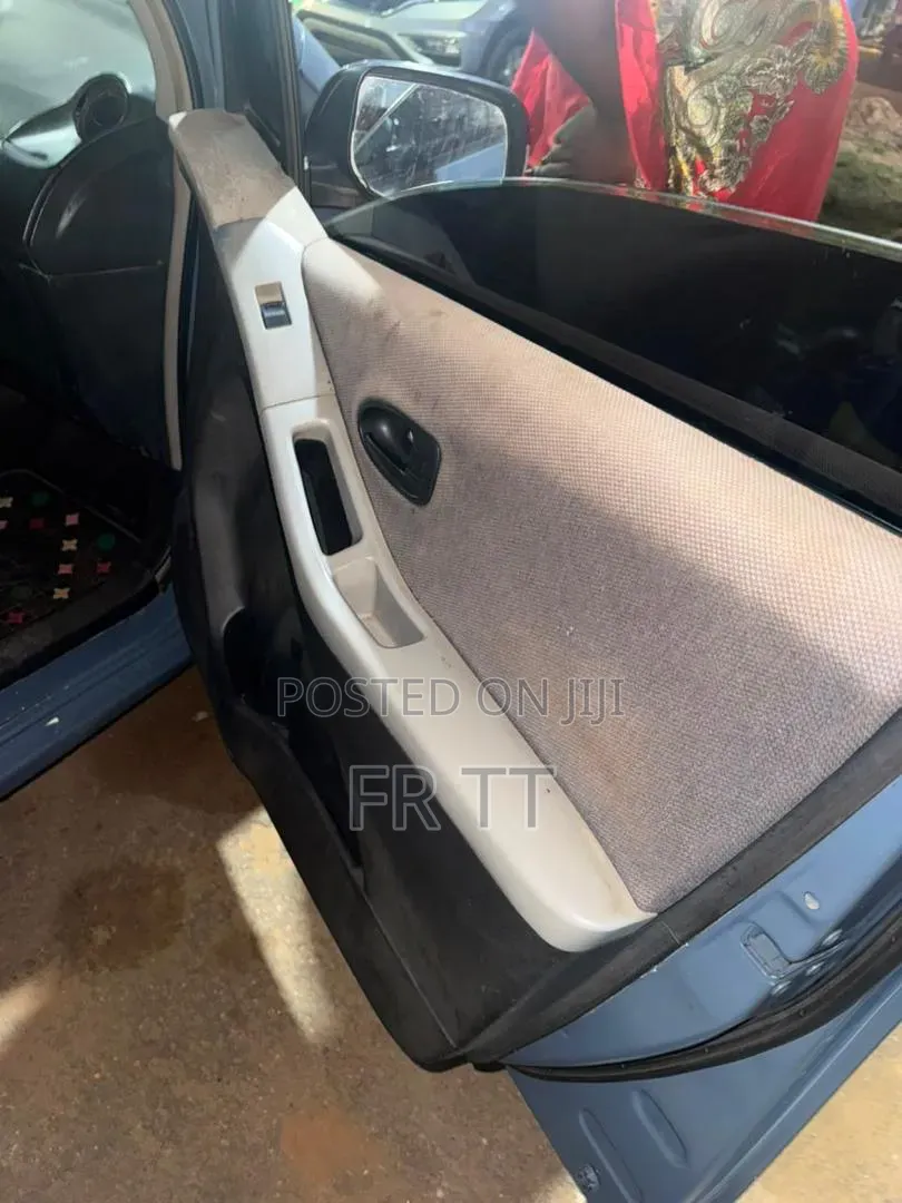 Toyota Vitz 2012 Blue
