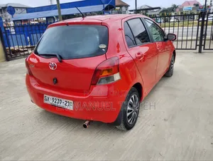 Toyota Vitz 2010 Red