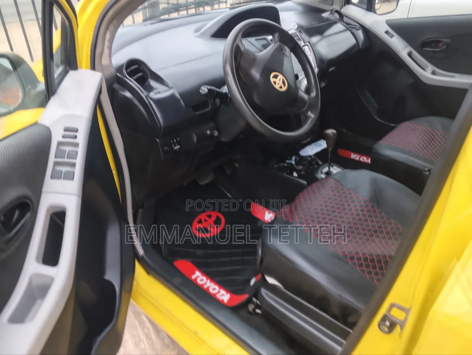 Toyota Vitz 2010 Yellow