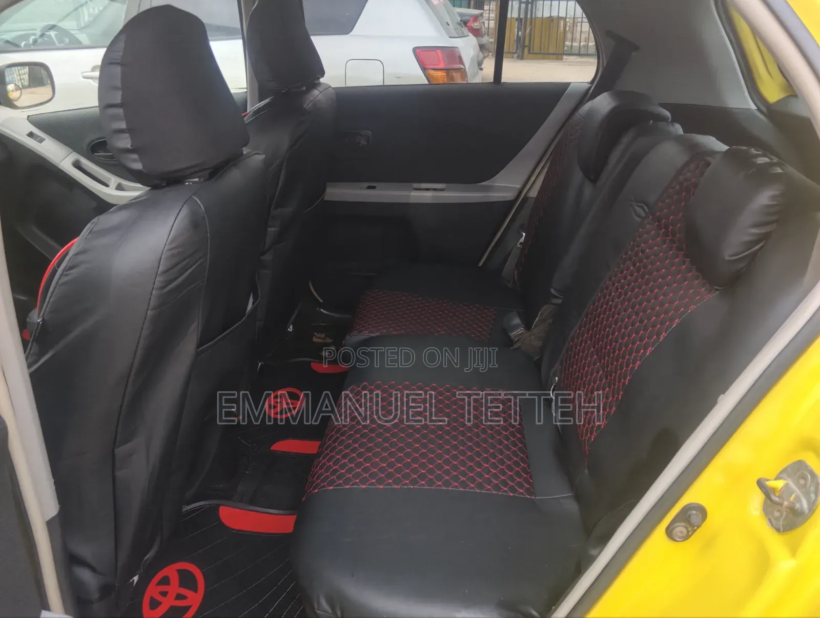 Toyota Vitz 2010 Yellow