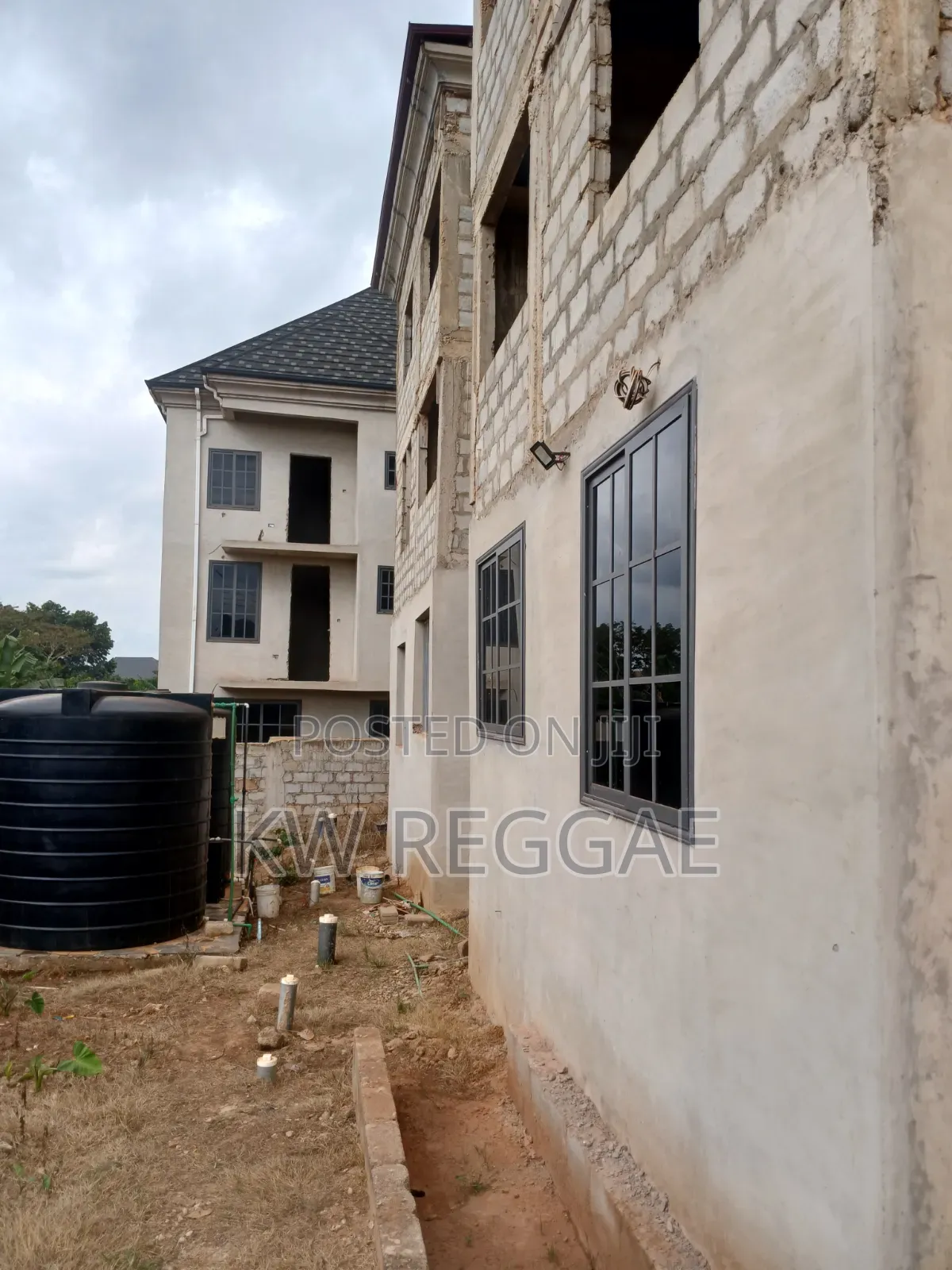 12bdrm Block of Flats in Peace, Atwima Kwanwoma for sale