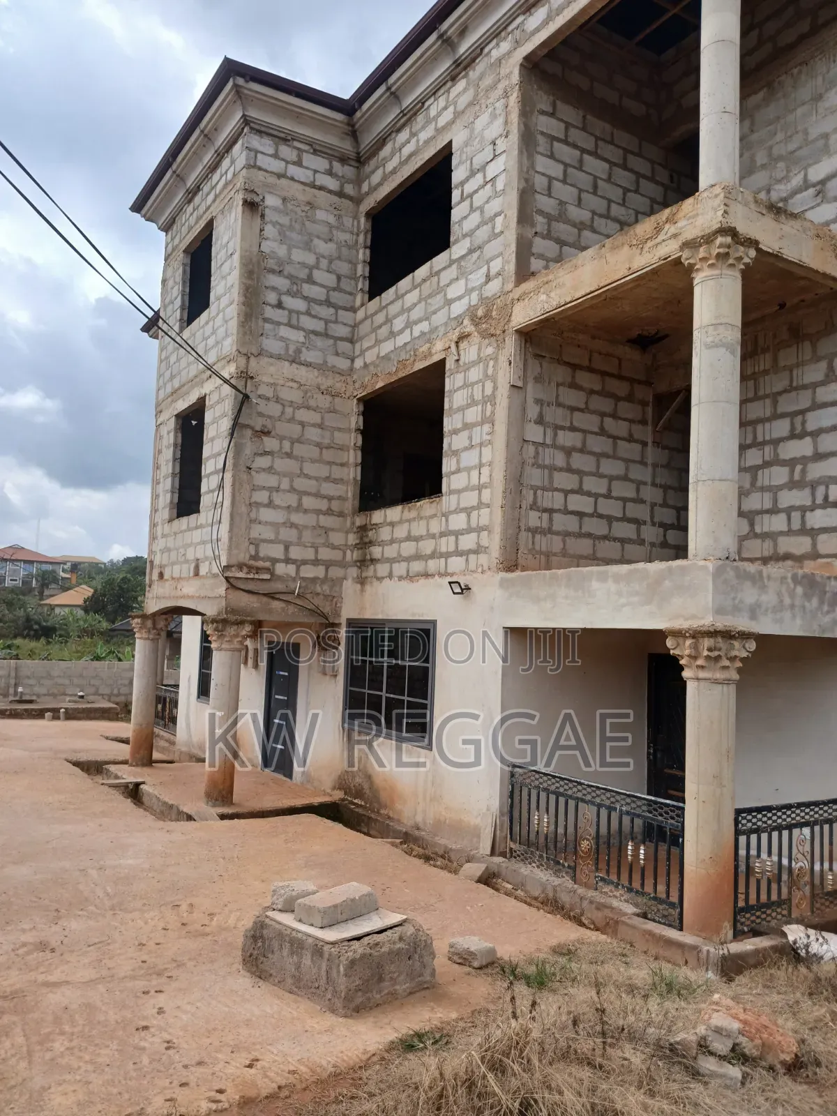 12bdrm Block of Flats in Peace, Atwima Kwanwoma for sale