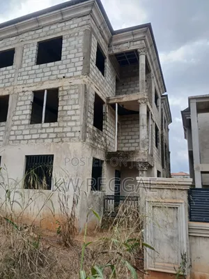 12bdrm Block of Flats in Peace, Atwima Kwanwoma for sale
