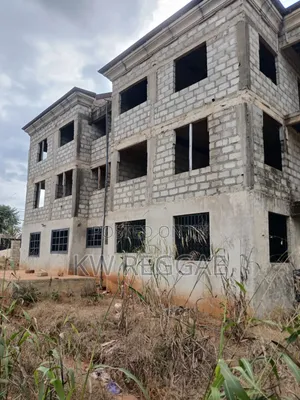 12bdrm Block of Flats in Peace, Atwima Kwanwoma for sale