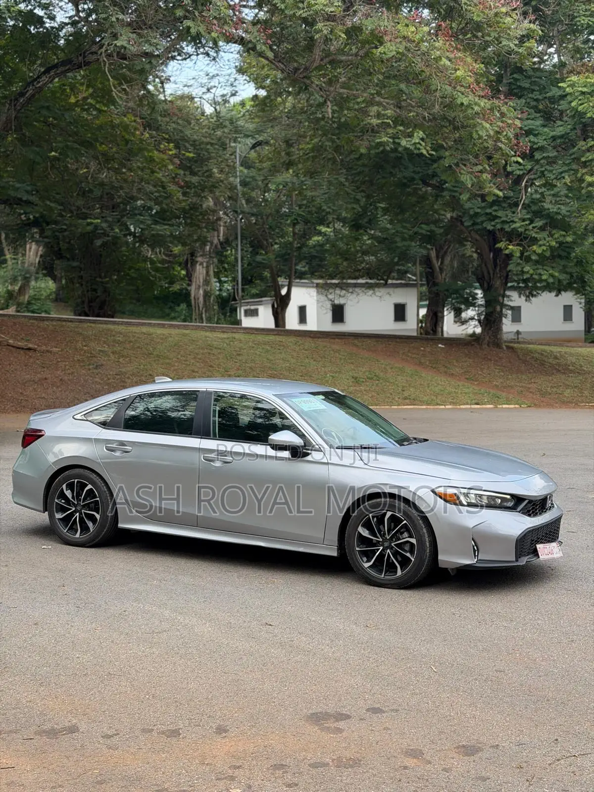 Honda Civic LX CVT 2025 Silver