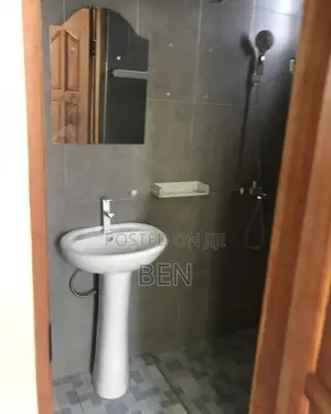 3bdrm Apartment in New Achimota Azuma, Mile 7 for rent