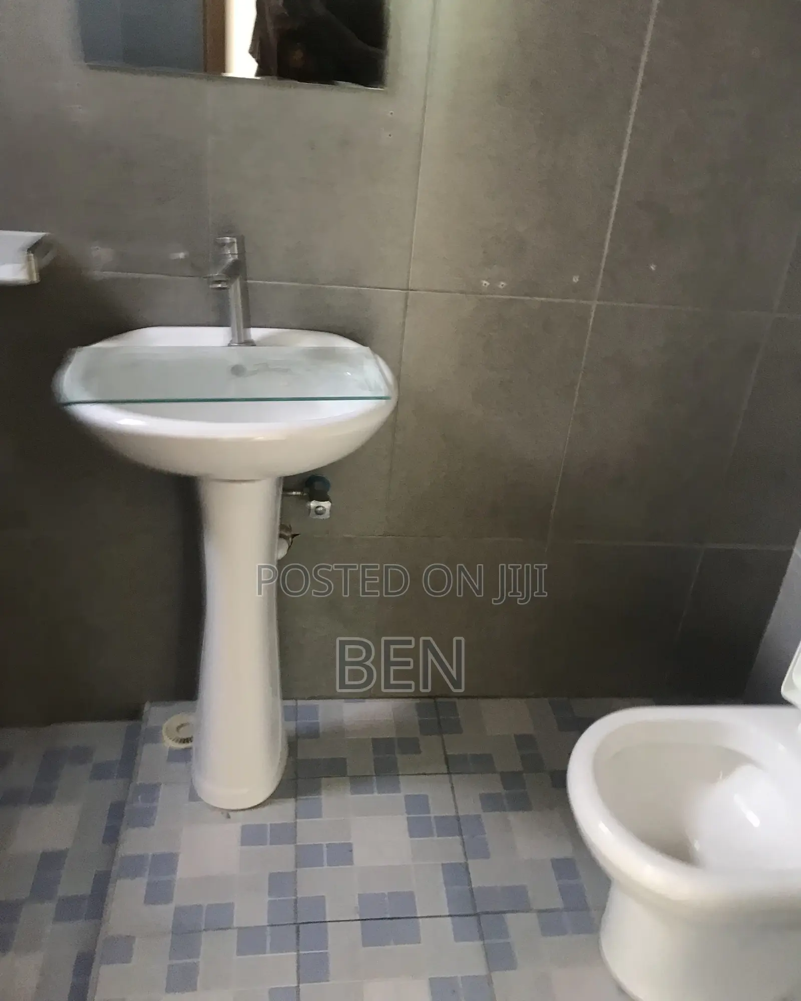 3bdrm Apartment in New Achimota Azuma, Mile 7 for rent